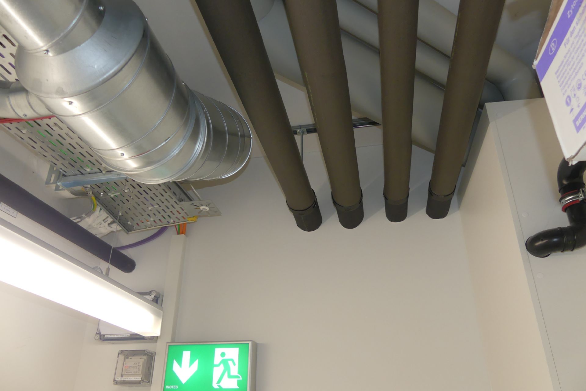 Fachkurs Durchf�hrungen durch brandabschnittsbildende Bauteile
